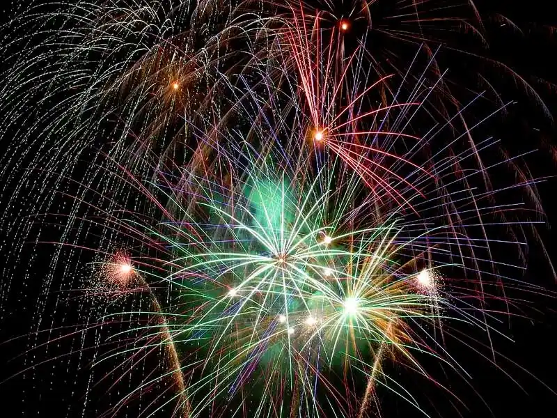 fireworksfinale-compressed Events and Entertainment near Bayview Beach Holiday Apartments