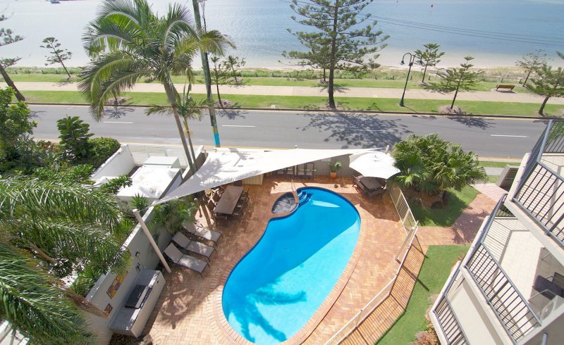 Enjoy the Sun and Have Fun at Our Broadwater Apartments