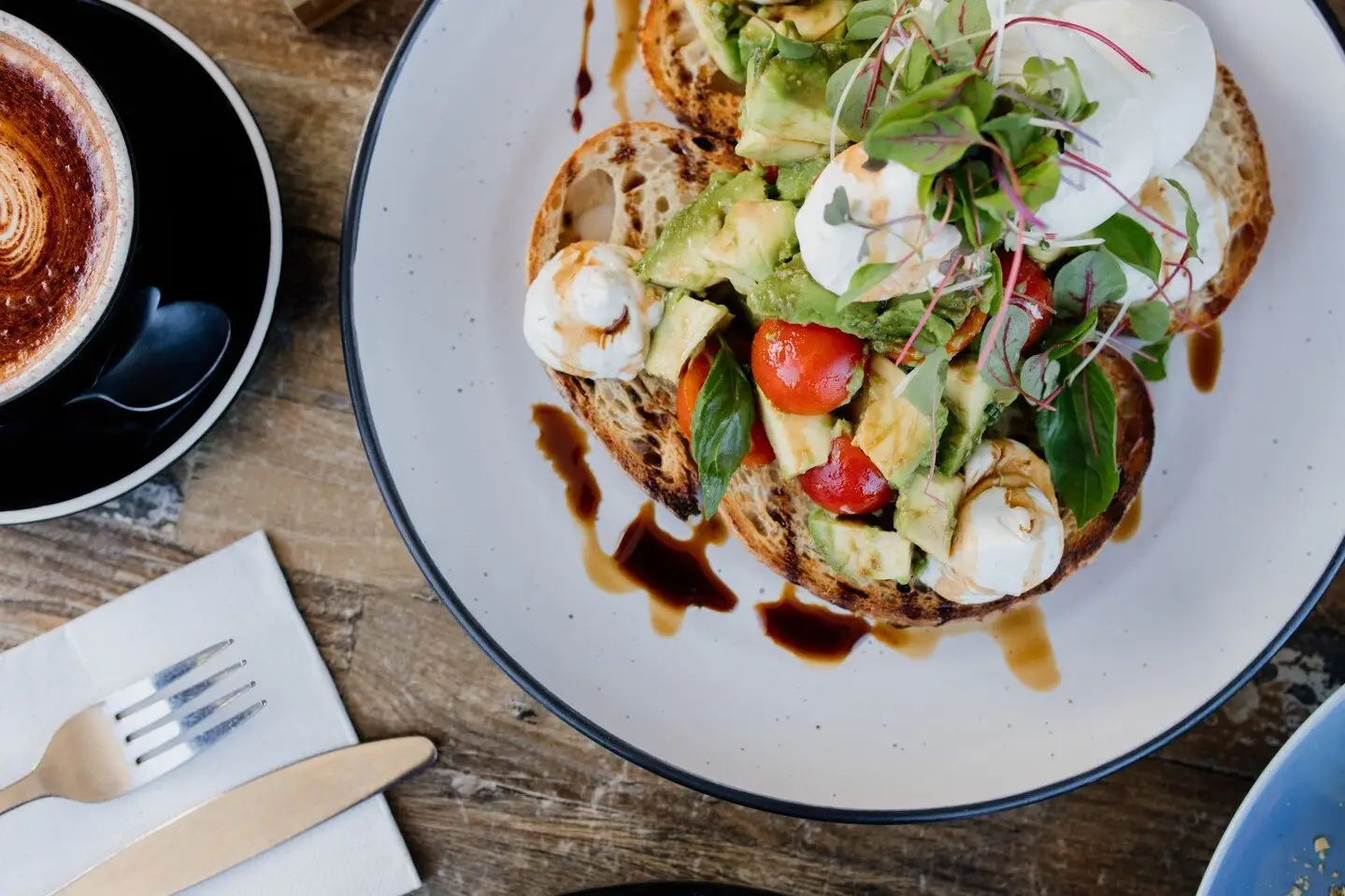 breakfast-cafes-near-broadwater-compressed